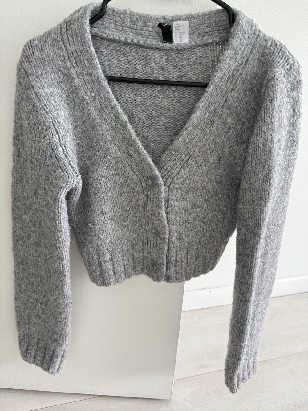 Mango Gray Cropped V-Neck Button Cardigan